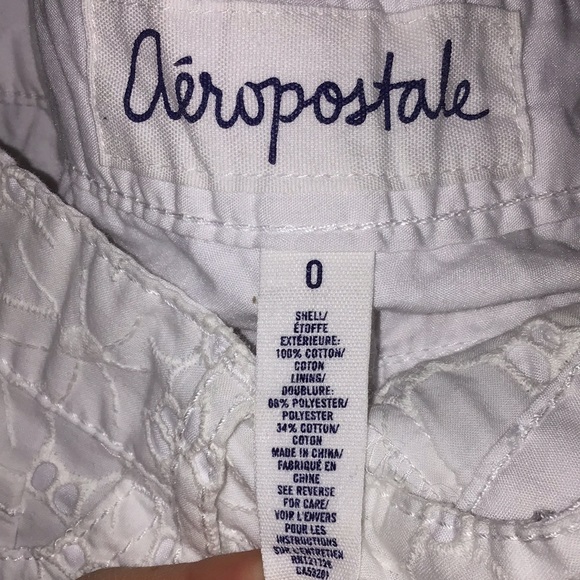 Been worn size 0 or 14 white shorts areopostale - Picture 3 of 3